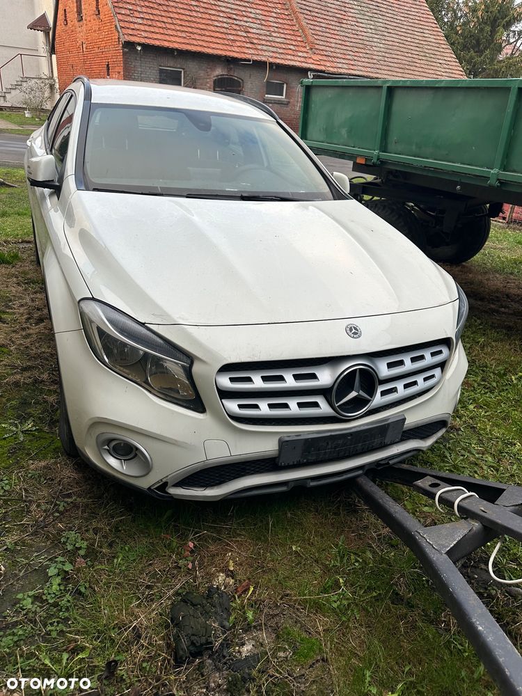 Mercedes-Benz GLA 200 (CDI) d AMG Line - 1