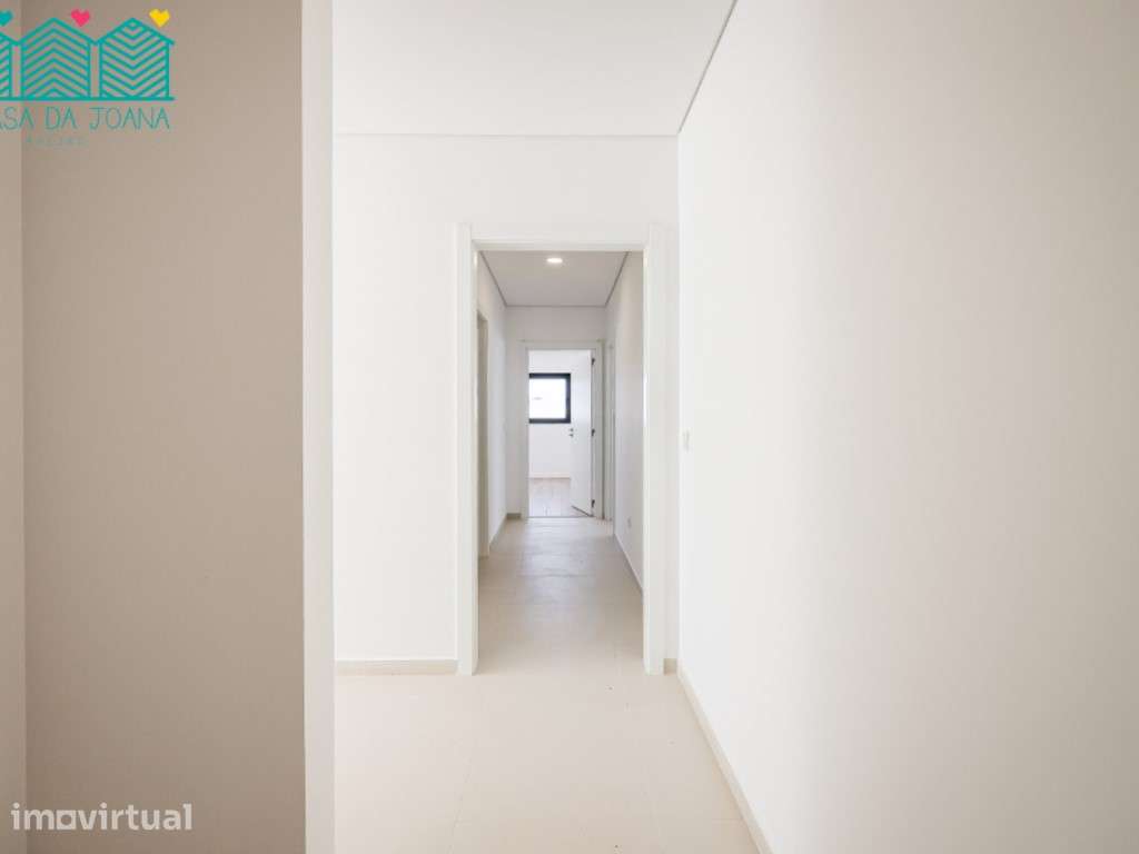 Apartamento T2 com Lugar de Garagem em Aradas - Grande imagem: 3/33