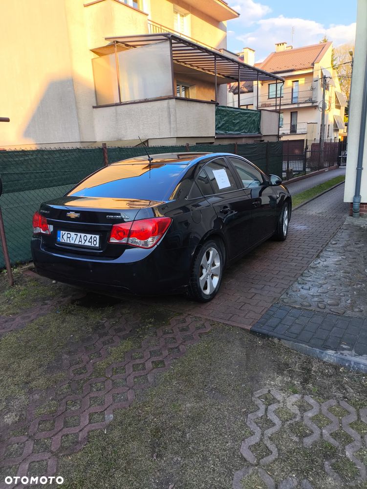 Chevrolet Cruze 1.6 LS - 3