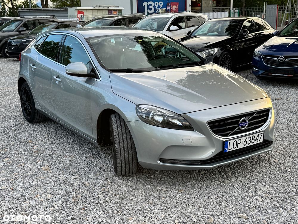 Volvo V40 D2 Momentum - 12