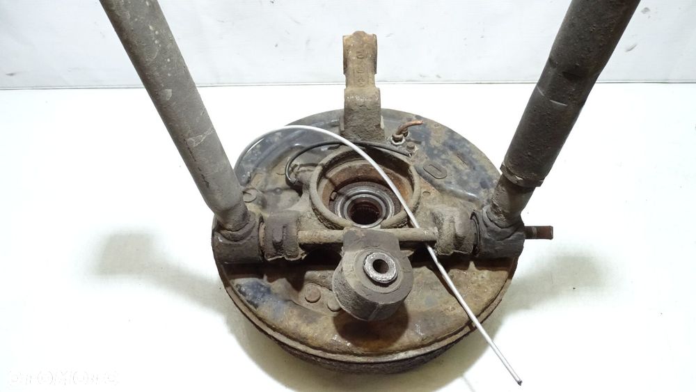 ZWROTNICA PIASTA PRAWY TYŁ LAND ROVER FREELANDER 1.8 LIFT - 1