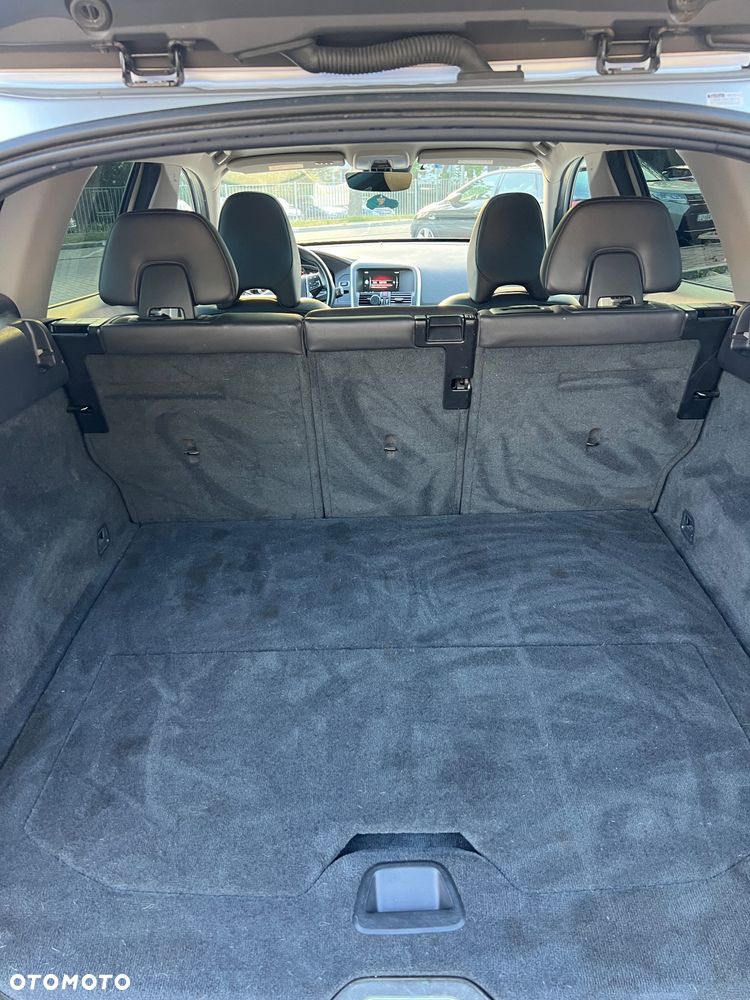 Volvo XC 60 - 8