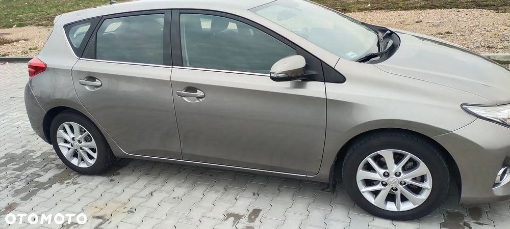 Toyota Auris 1.4 D-4D Edition - 6