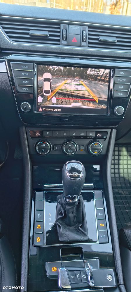 Skoda Superb 2.0 TDI L&K DSG - 13