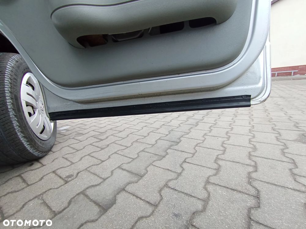 Opel Vivaro DTI Tour - 25