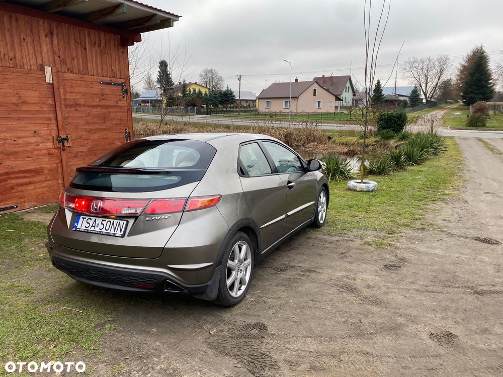 Honda Civic 1.8 Executive - 5