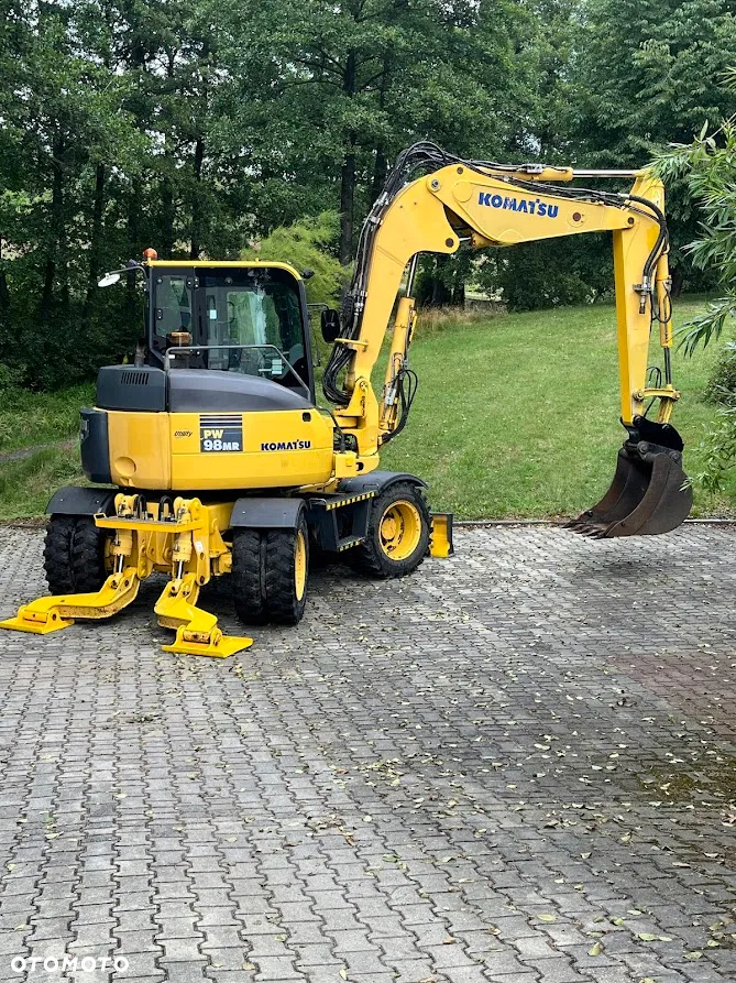 Komatsu 98MR - 9