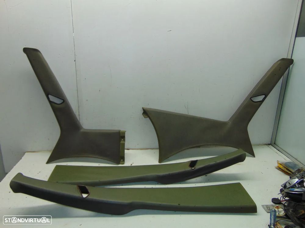 Mercedes W123 touring guarnições pilares - 1