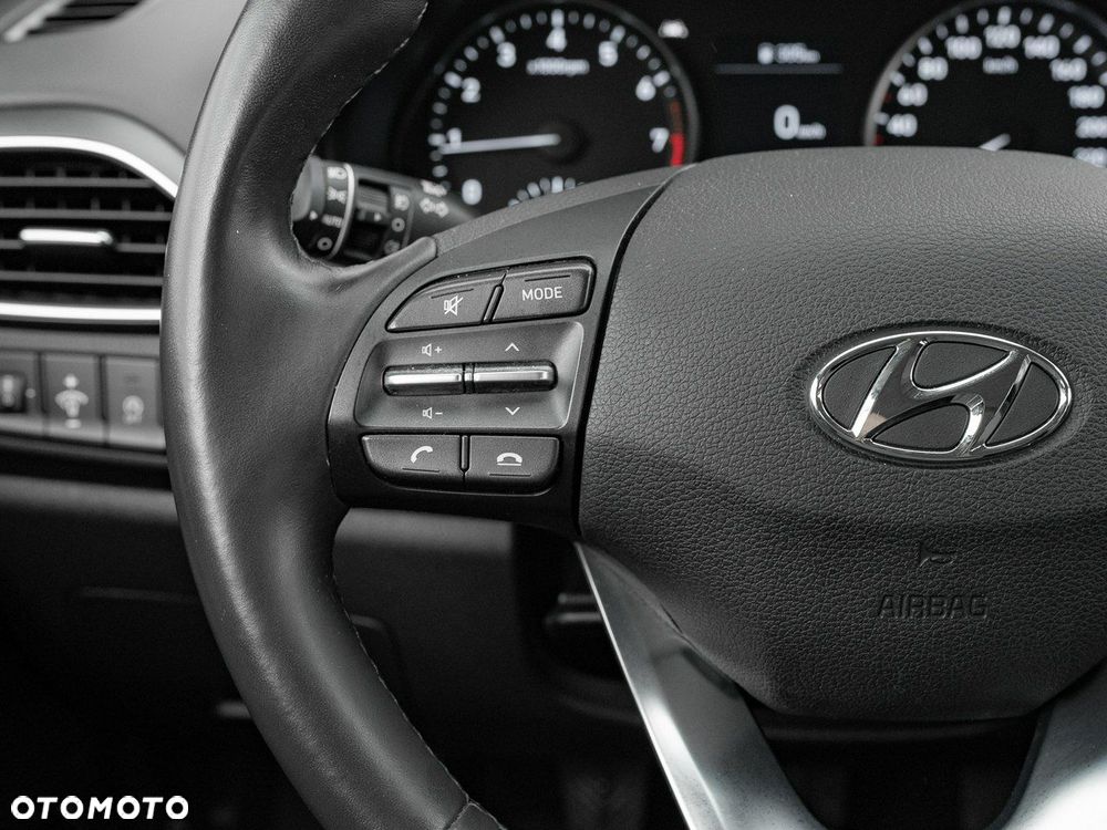 Hyundai i30 1.5 DPI Classic + - 17