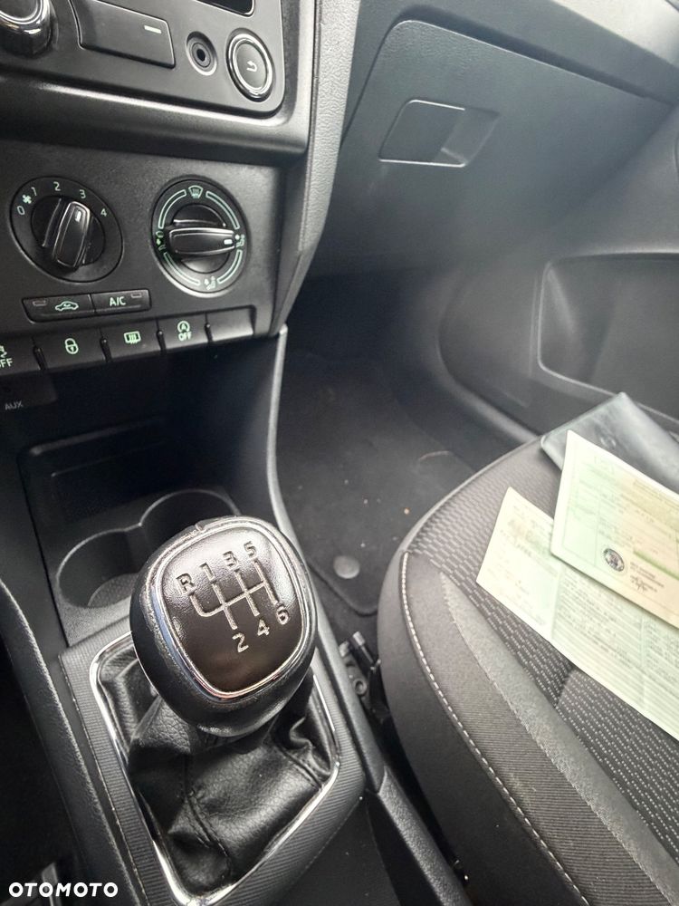 Skoda RAPID 1.2 TSI Style Plus - 20