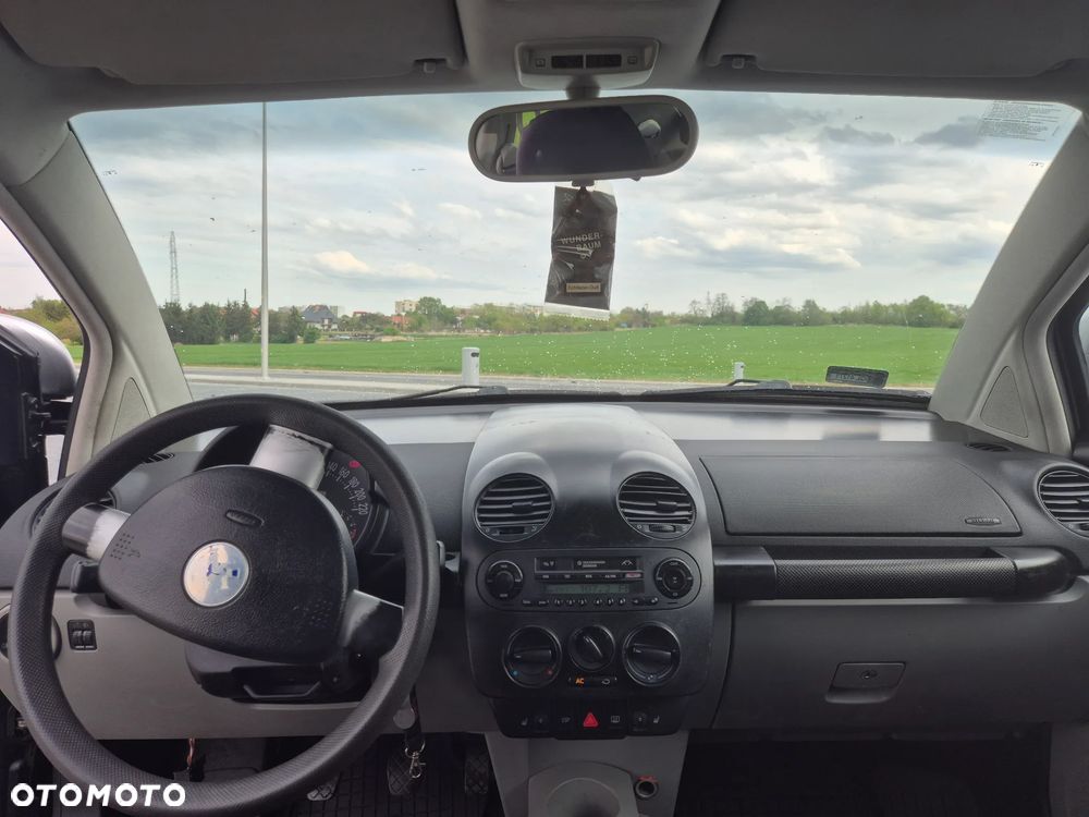 Volkswagen New Beetle 2.0 - 8