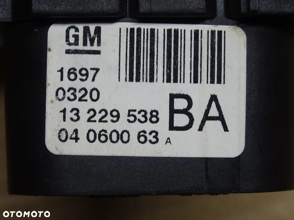 WŁĄCZNIK ŚWIATEŁ HALOGENÓW AUTO XENON OPEL SIGNUM VECTRA C - 11