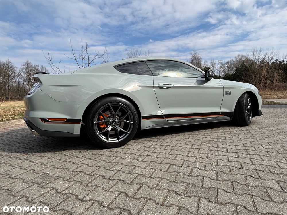 Ford Mustang - 12