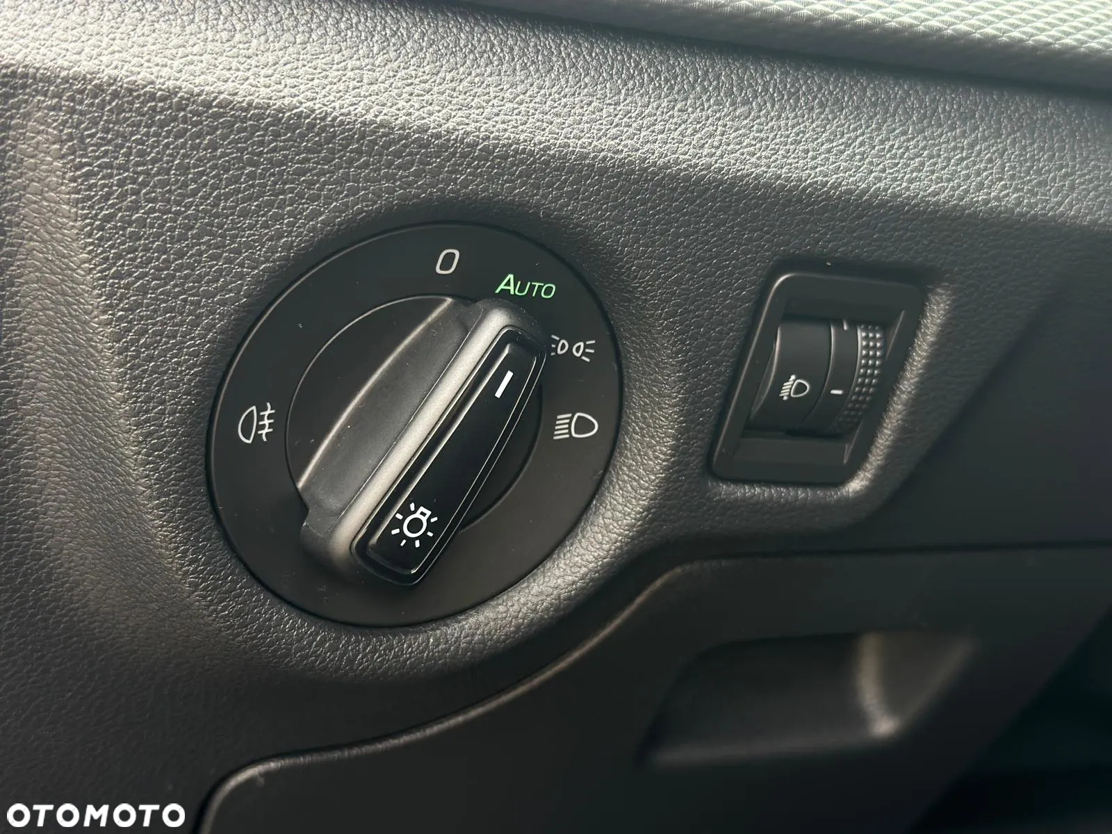 Skoda Kamiq 1.0 TSI Ambition DSG - 9