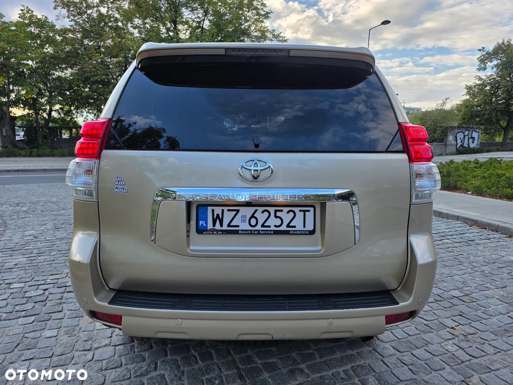 Toyota Land Cruiser LC 3.0 D-4D Sol (lea) 7os - 25