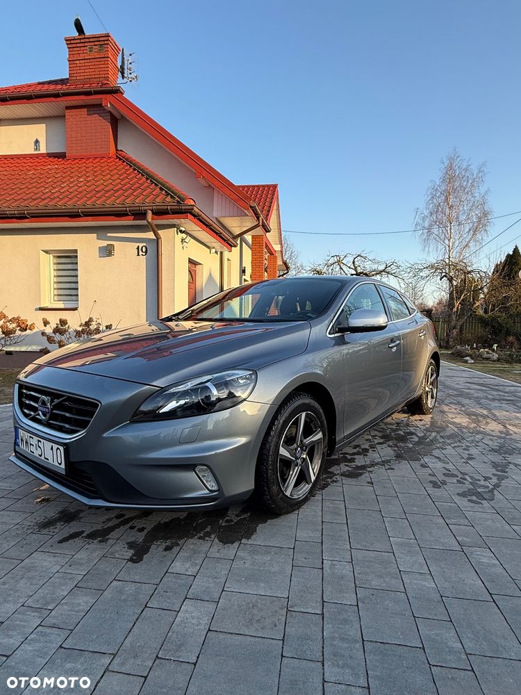 Volvo V40 D2 Drive-E R-Design Momentum - 2
