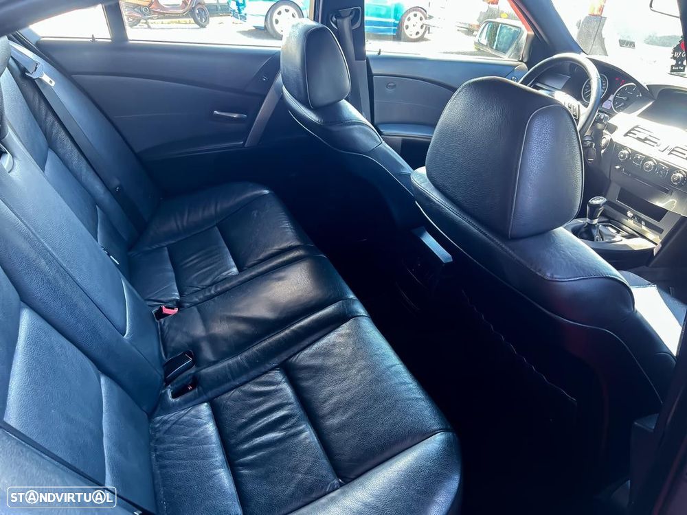 BMW 520 d Touring - 16