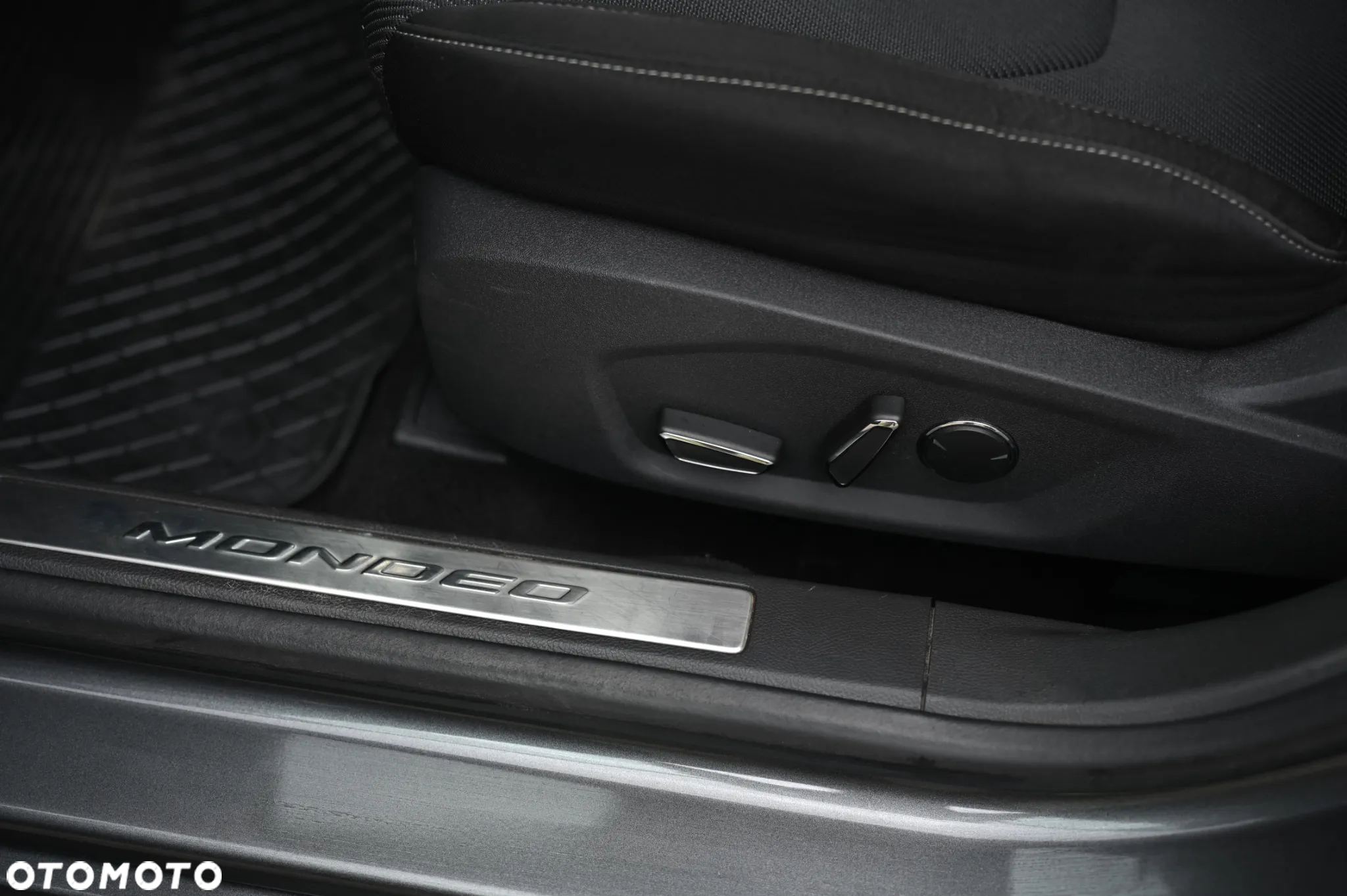 Ford Mondeo 2.0 TDCi Start-Stopp PowerShift-Aut Titanium - 36
