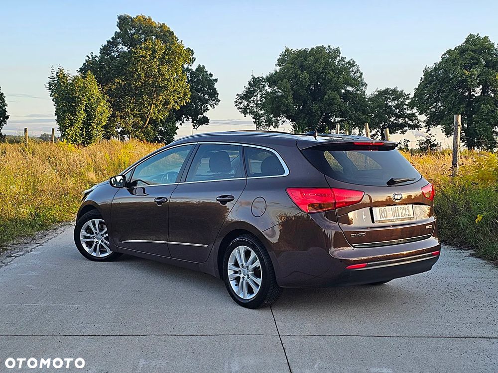 Kia Ceed 1.6 GDI Platinum Edition - 4