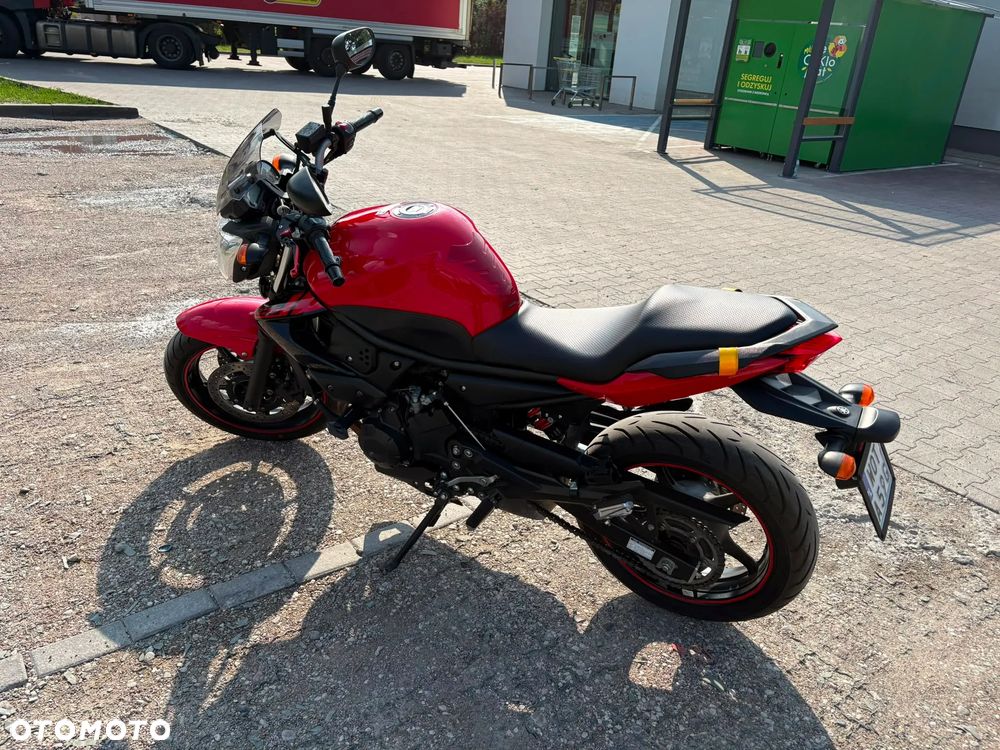Yamaha XJ - 5