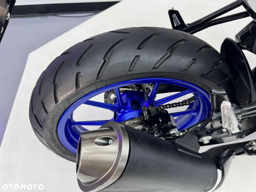 Suzuki GSX - 10