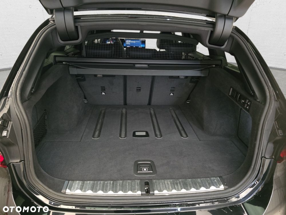 BMW Seria 3 320d xDrive MHEV M Sport sport - 9