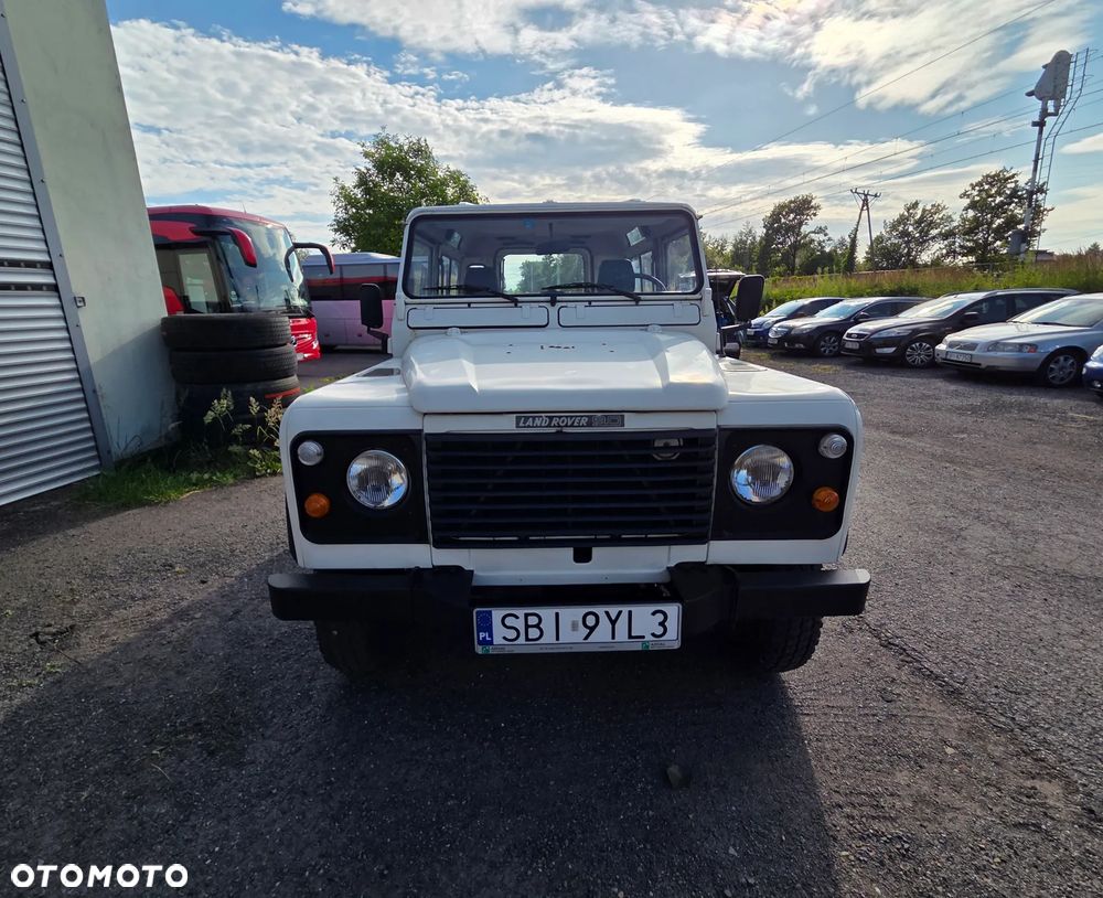 Land Rover Defender - 10