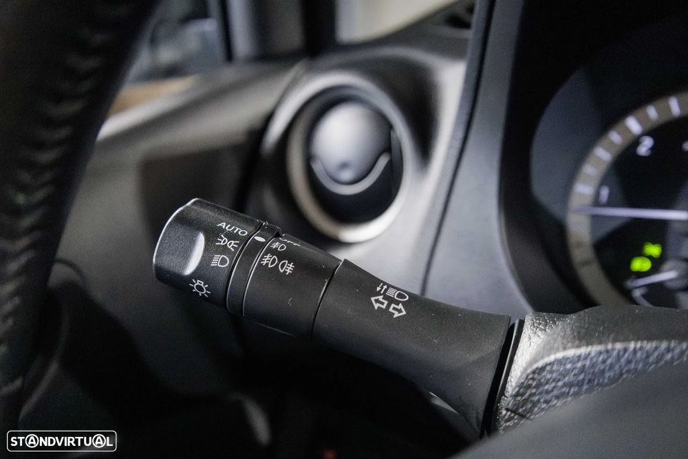 Nissan Navara 2.3 dCi CD 4WD | IVA Dedutível - 28