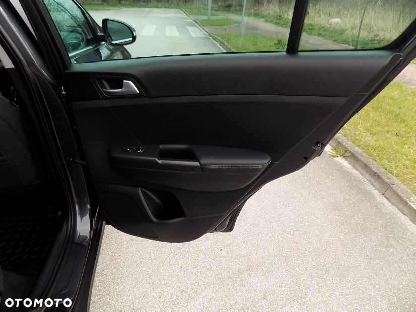 Kia Sportage 1.6 GDI 2WD DREAM-TEAM EDITION - 37