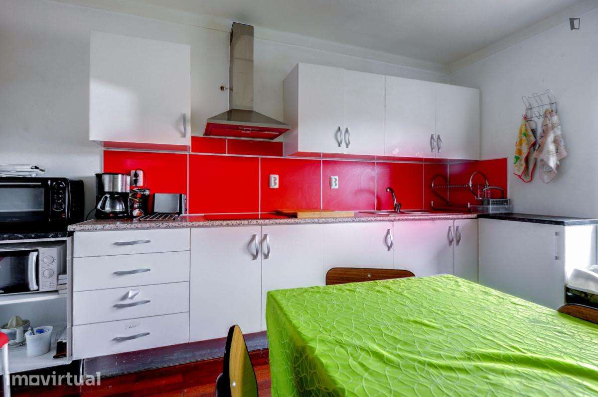 Quarto - localizado em Montes Claros Coimbra - Grande imagem: 5/19