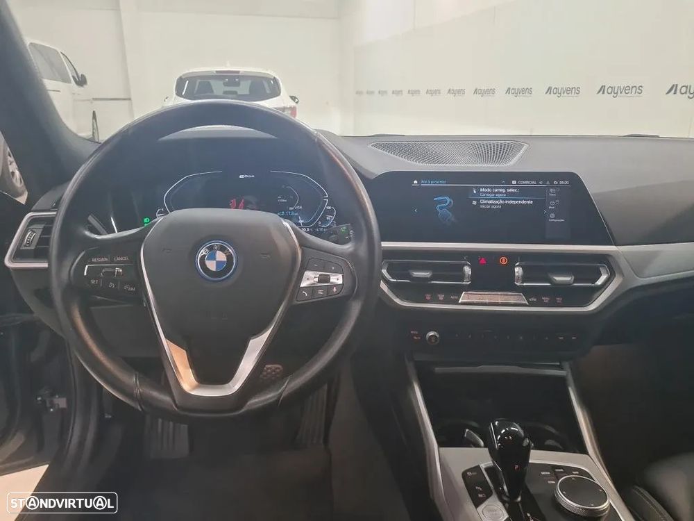 BMW 320 e Touring Corporate Edition Auto - 9