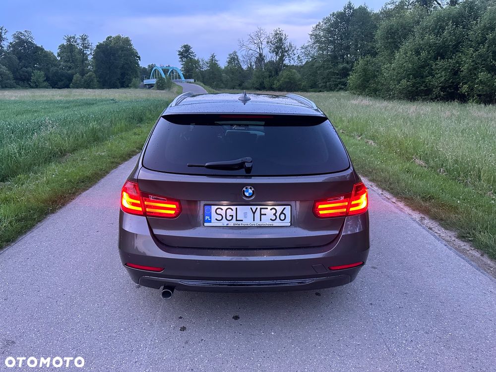 BMW Seria 3 320d Efficient Dynamics Sport Line - 8