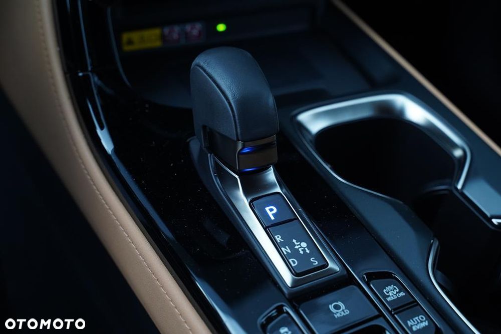 Lexus NX 350h Prestige AWD - 18