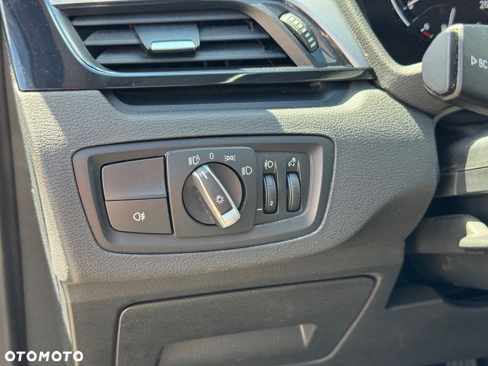 BMW X1 sDrive16d - 23