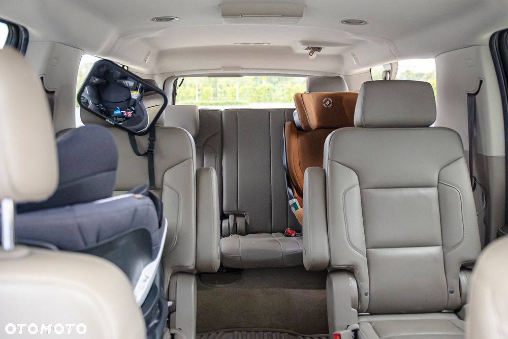 Chevrolet Suburban - 19