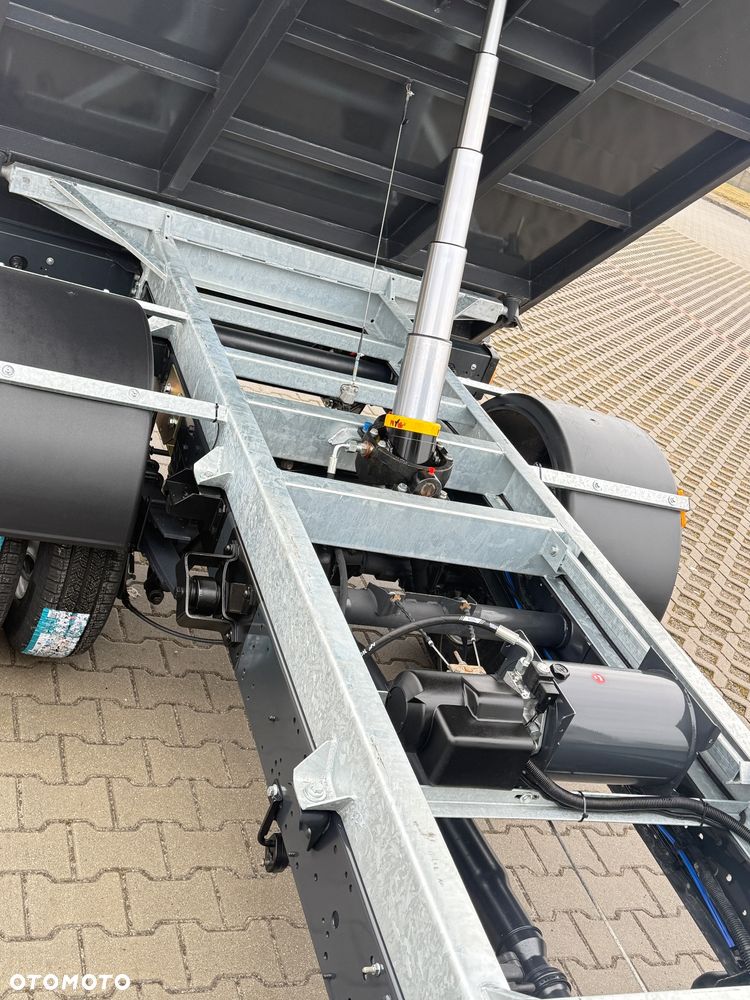 Iveco DAILY 35/50-180 3.0 HPI 180KM WYWROTKA 3-stronna ! 95 tyś km! Resor +Poduszka! NAVI! Kamera Cofania!! - 31