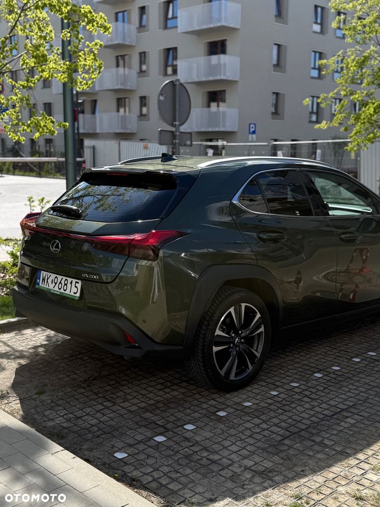 Lexus UX - 3