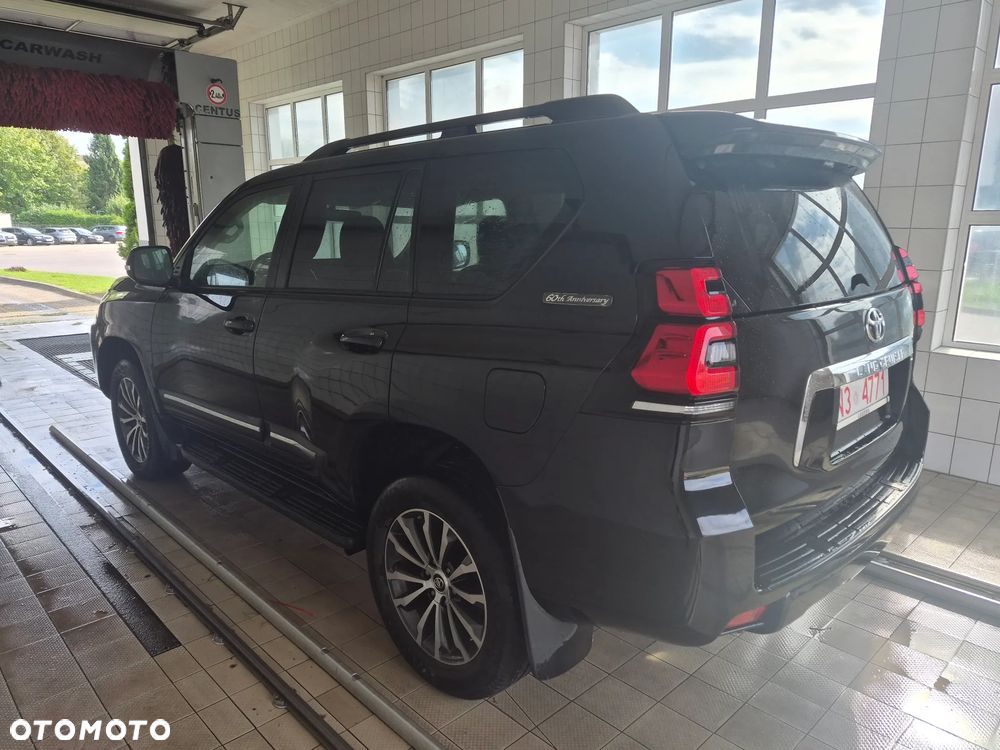 Toyota Land Cruiser LC 2.8 D-4D Prestige - 11