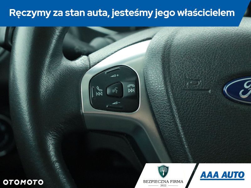 Ford Tourneo Courier - 17
