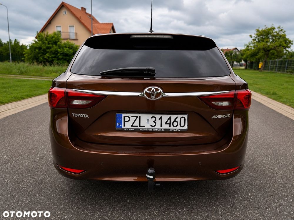 Toyota Avensis 2.0 D-4D Premium - 9