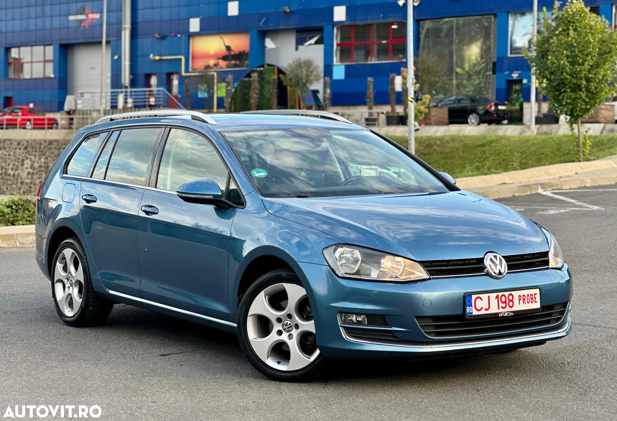 Volkswagen Golf 2.0 BlueTDI Highline - 2