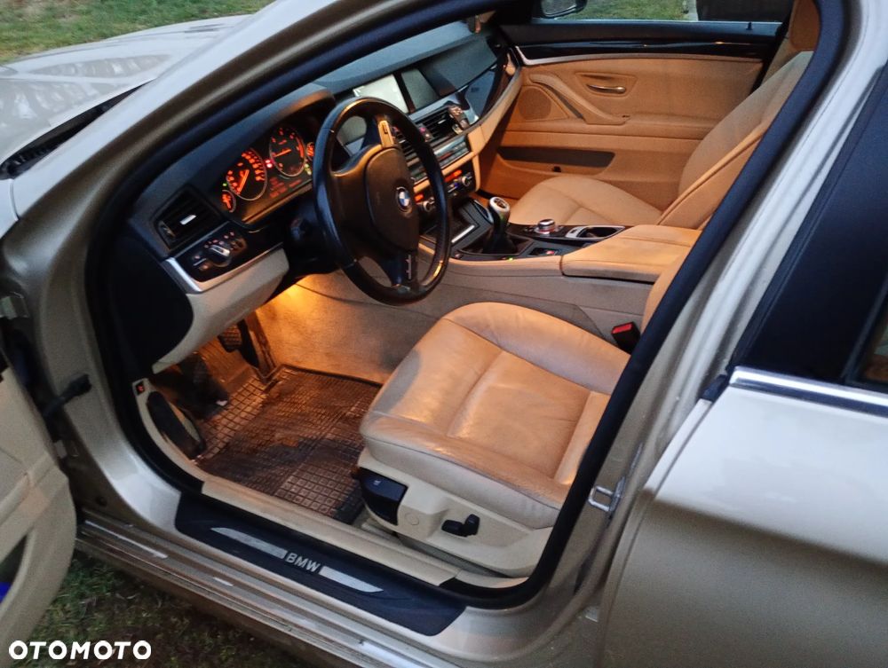 BMW Seria 5 520d - 10