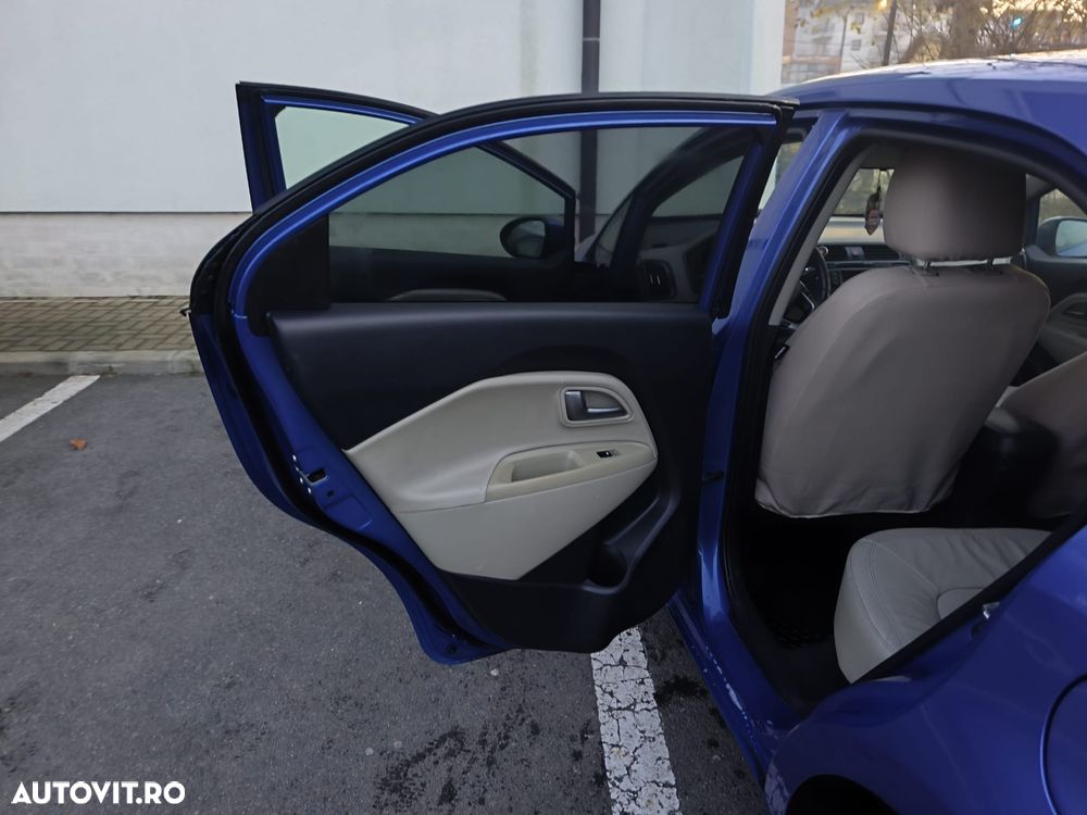 Kia Rio 1.4 CRDI Fifa World Cup Edition - 10