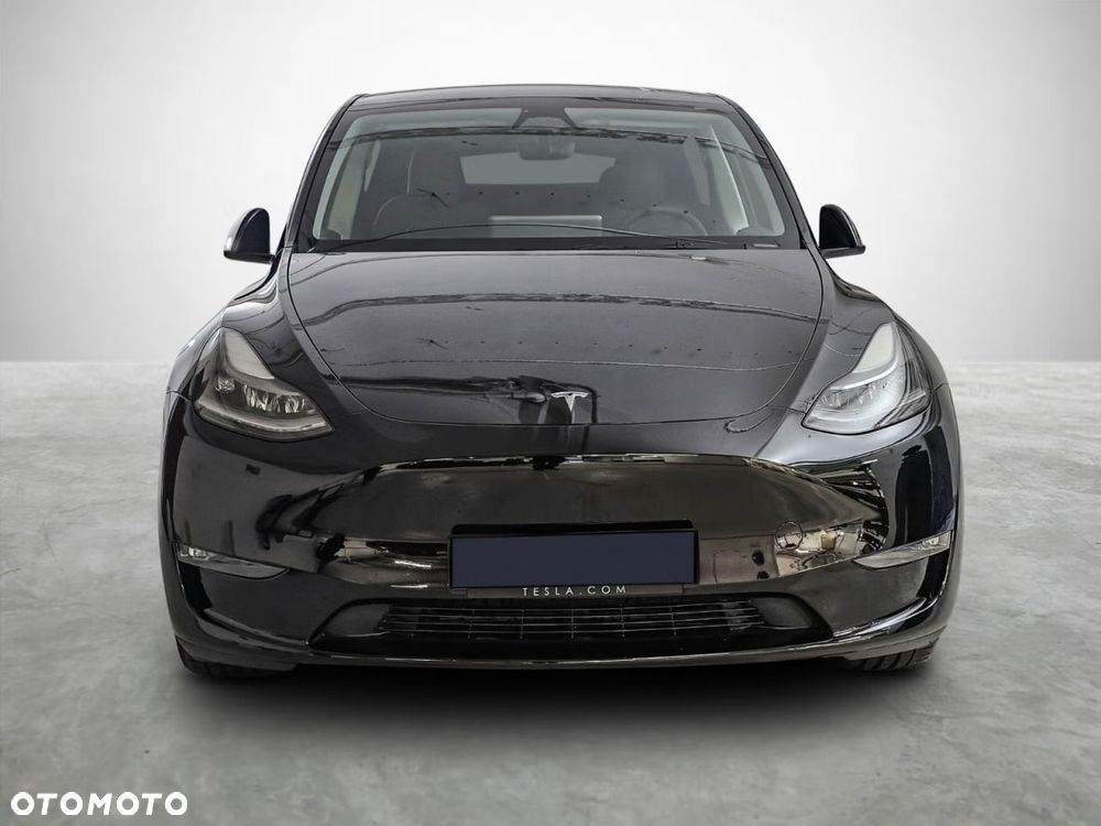 Tesla Model Y Long Range AWD - 7