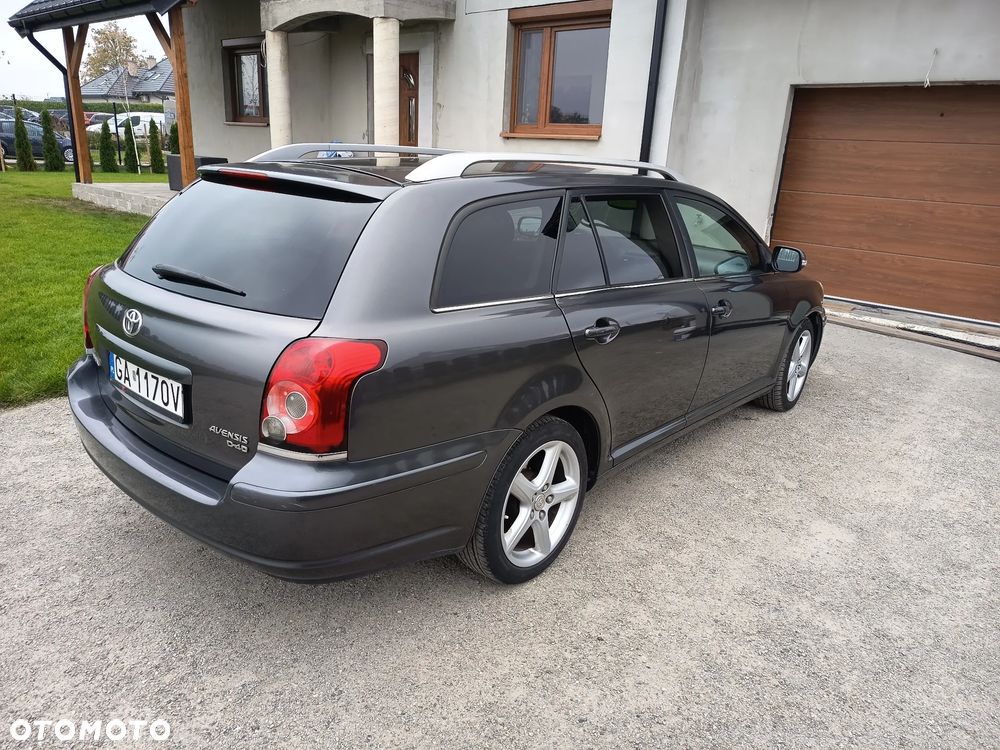 Toyota Avensis 2006 photo 2