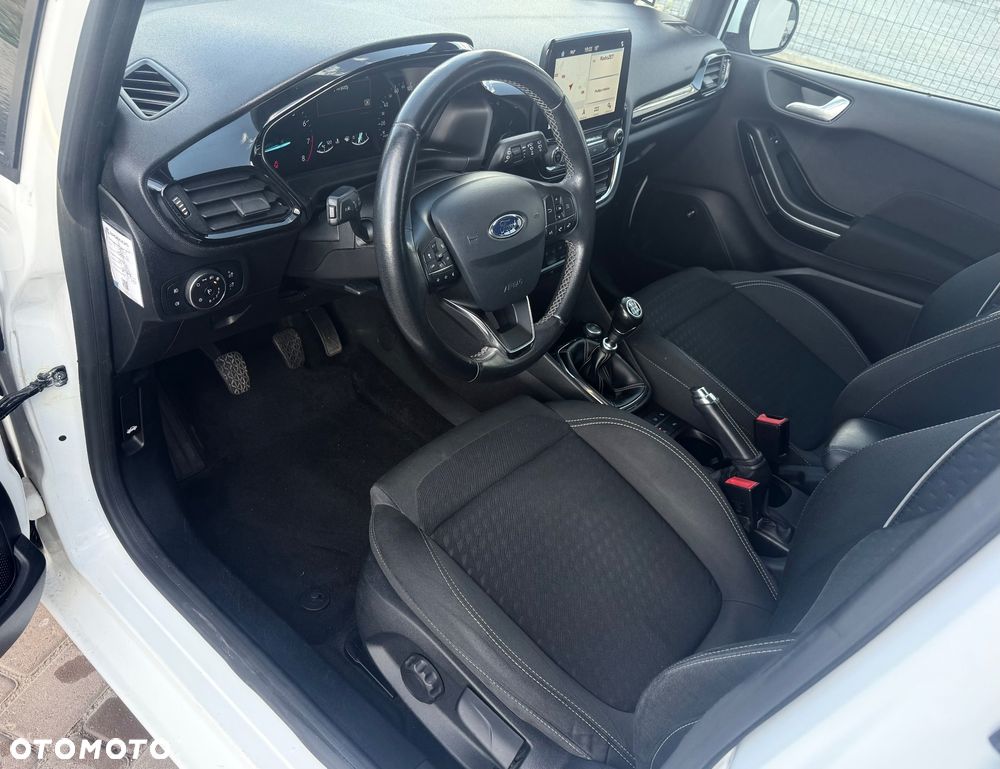 Ford Fiesta 1.0 EcoBoost S&S TITANIUM - 18