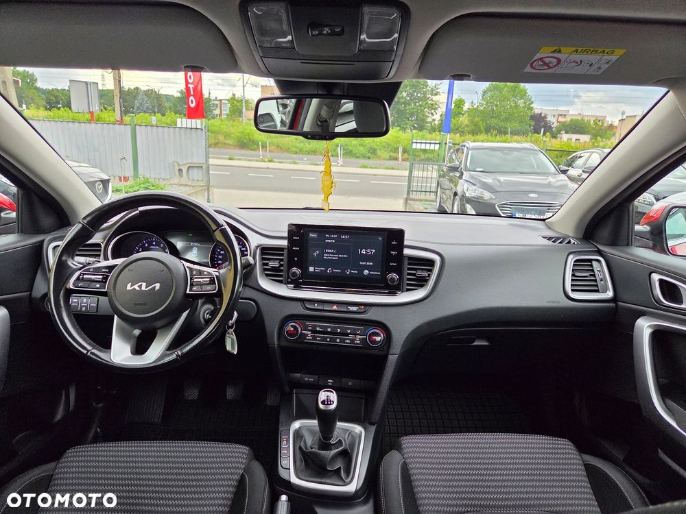 Kia Ceed 1.5 T-GDI M - 13