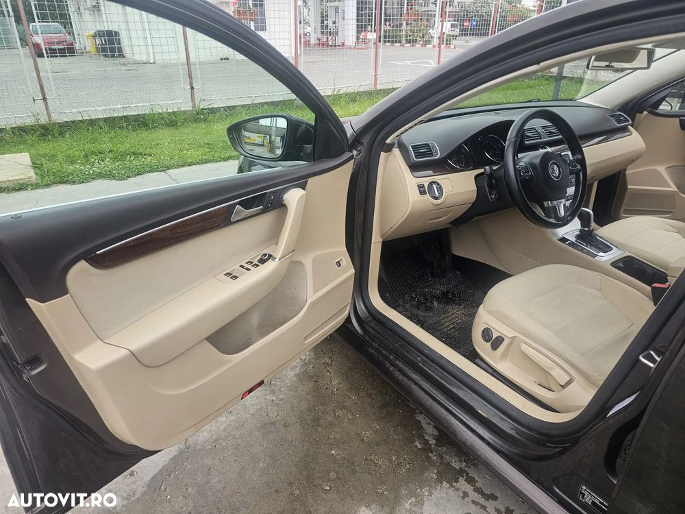 Volkswagen Passat 2.0 TDI BlueMotion Technology Comfortline DSG - 2