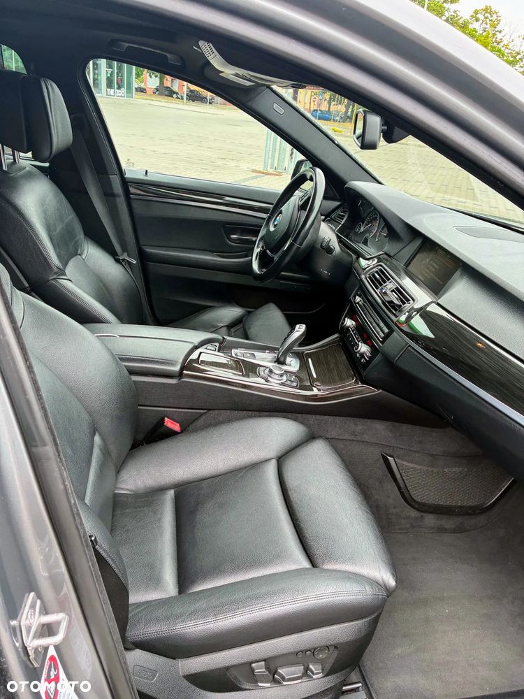 BMW Seria 5 525d - 6