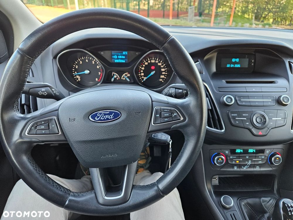 Ford Focus 1.6 Trend - 10